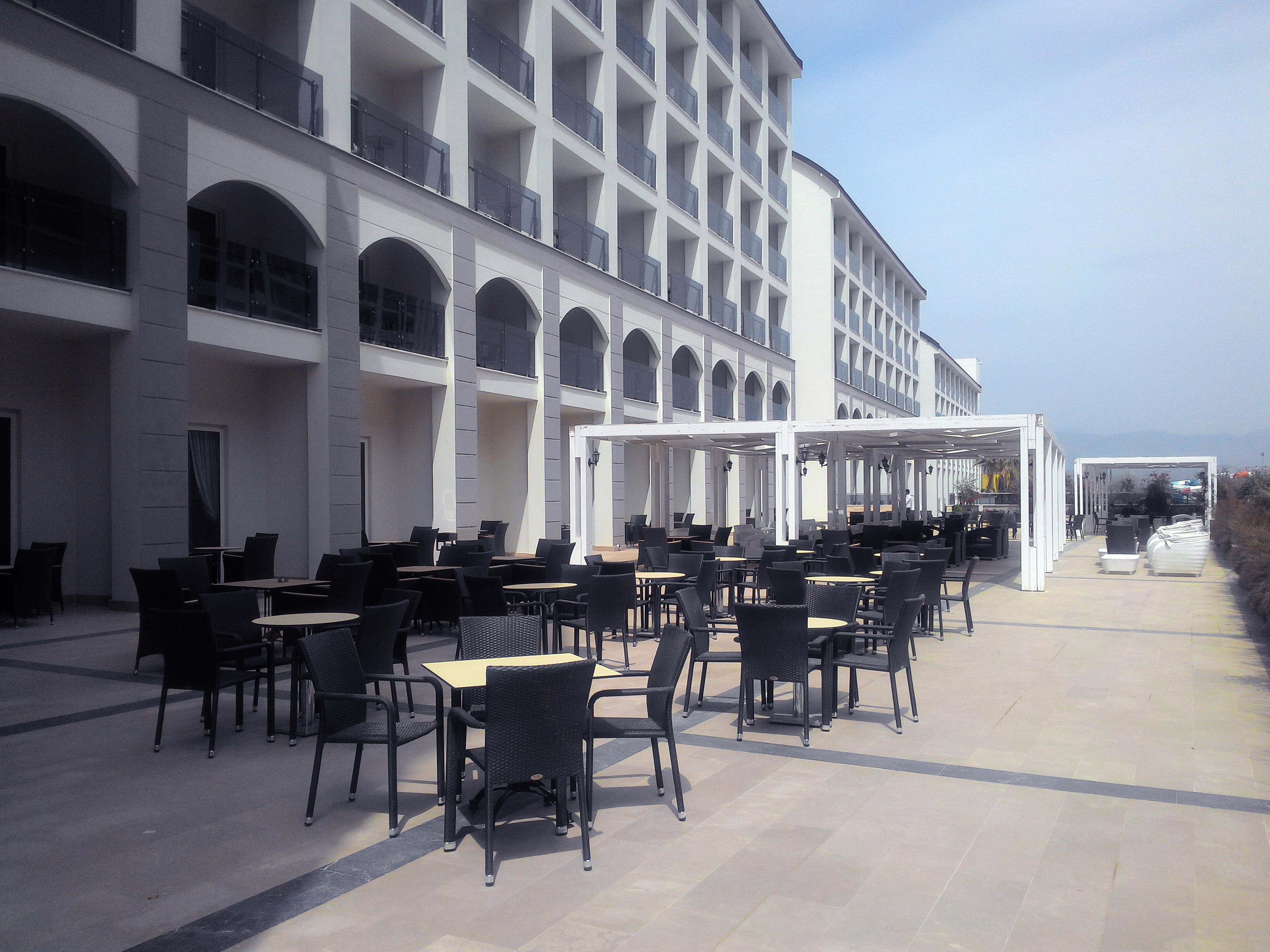 Port River Hotel & Spa Side Exterior photo